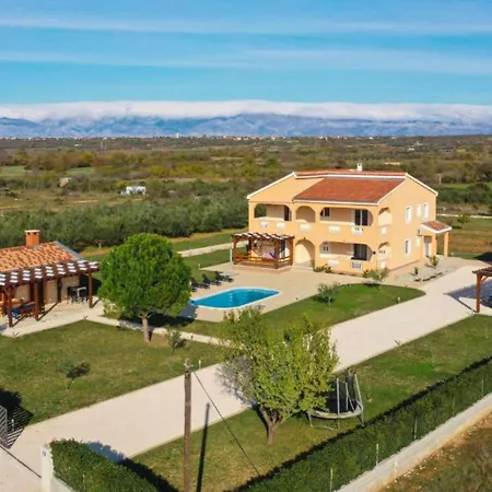 Maja بيت للعطل