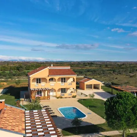 Semesterbostad Maja Skabrnje