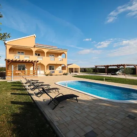 Maja Сasa de vacaciones Prkos