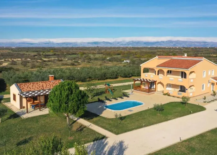 بيت للعطل Maja